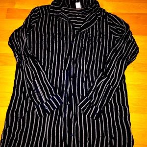 H&M blue striped tunic top with buttons
